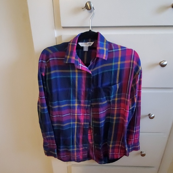 Old Navy Tops - Boyfriend‎ shirt